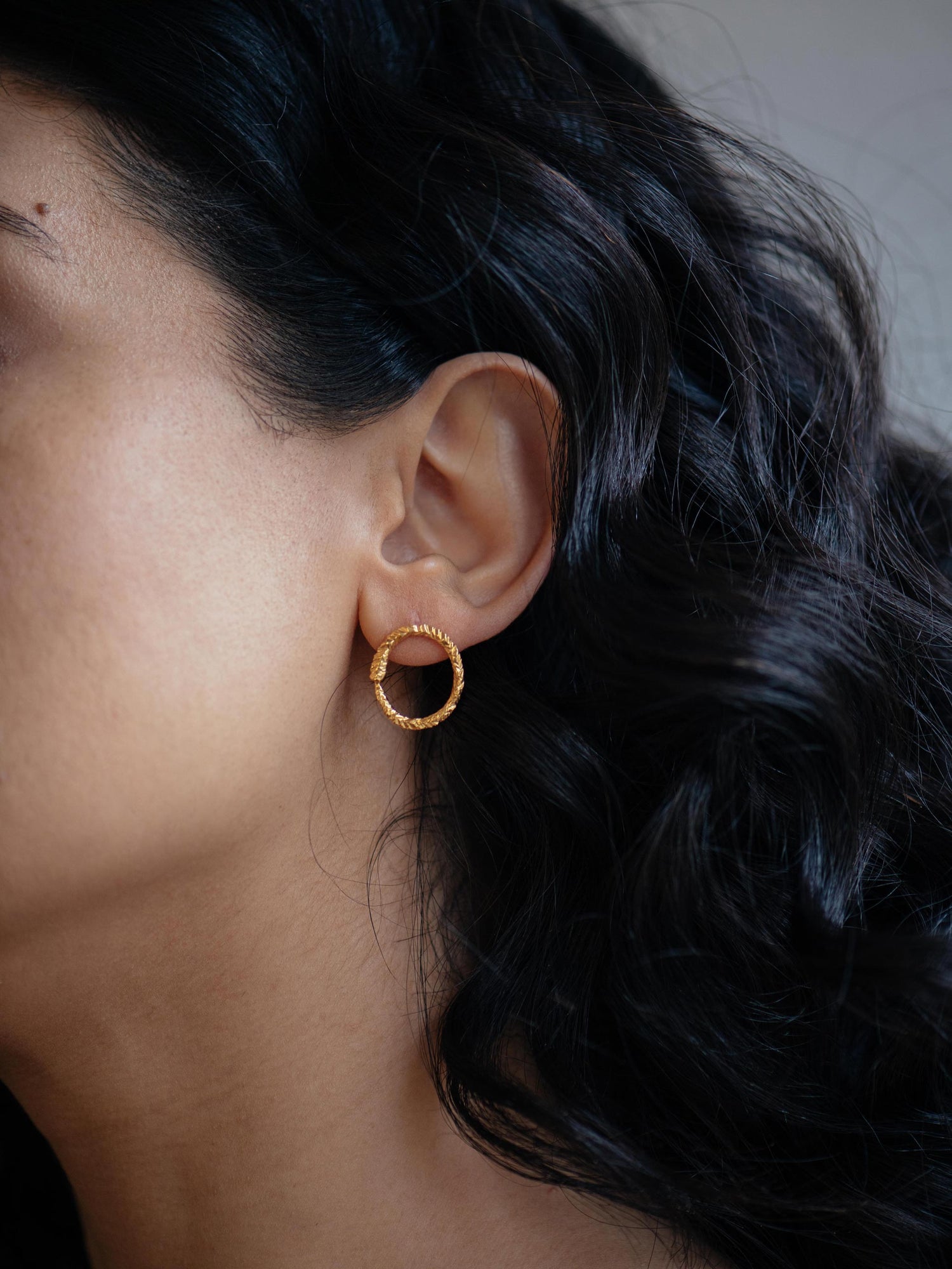 Comets oval earrings