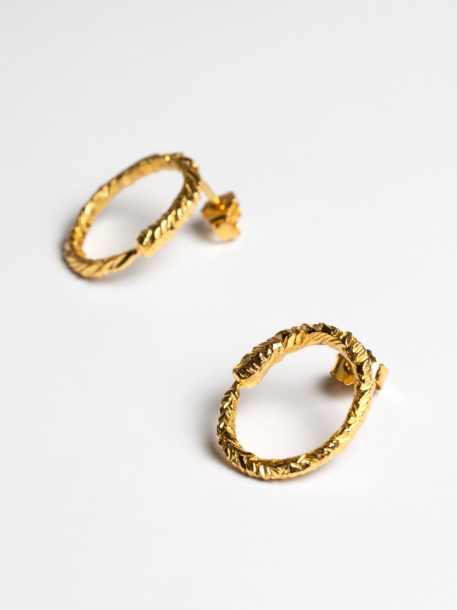 Comets oval earrings