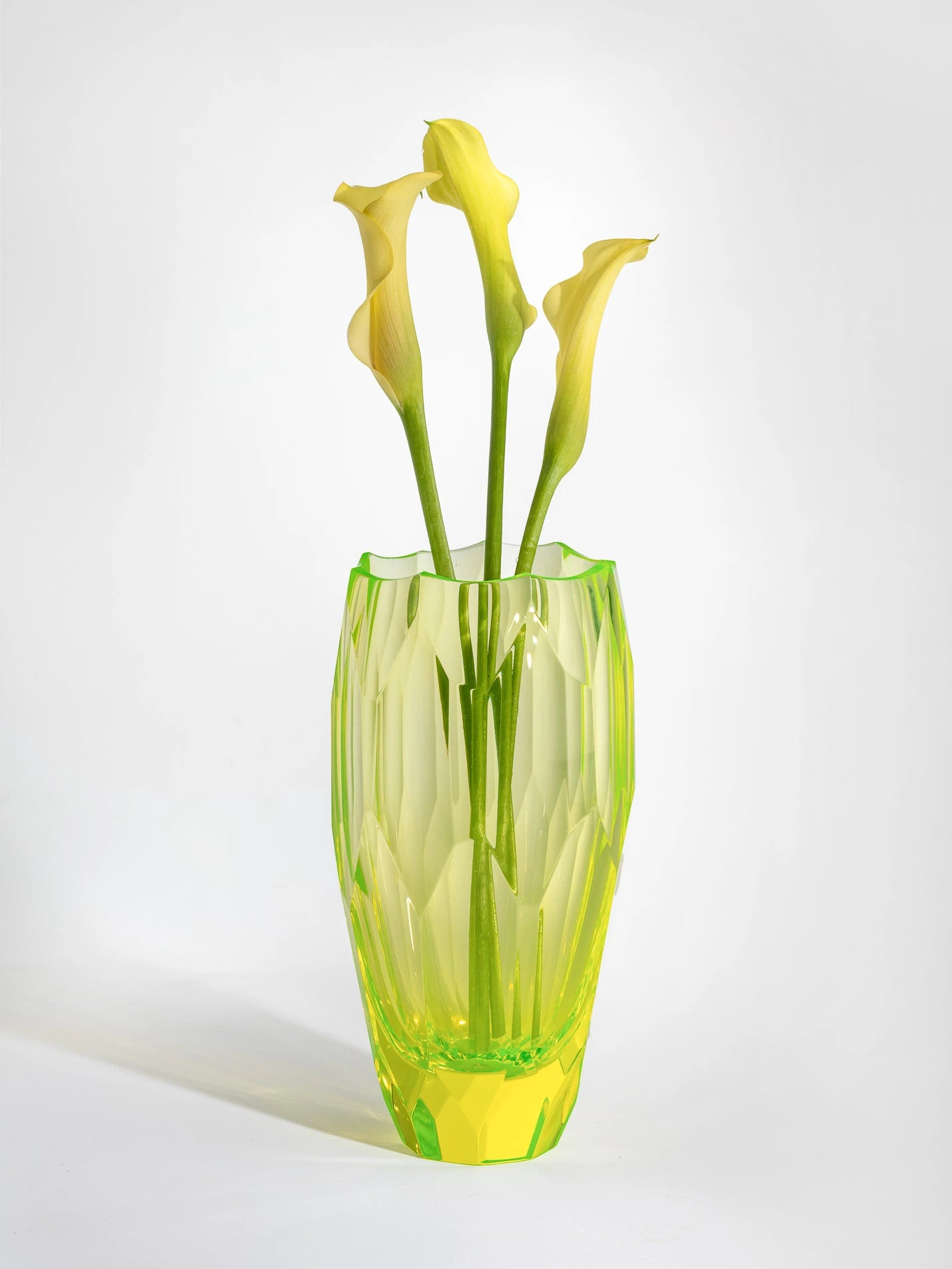 Crystal uranium vase