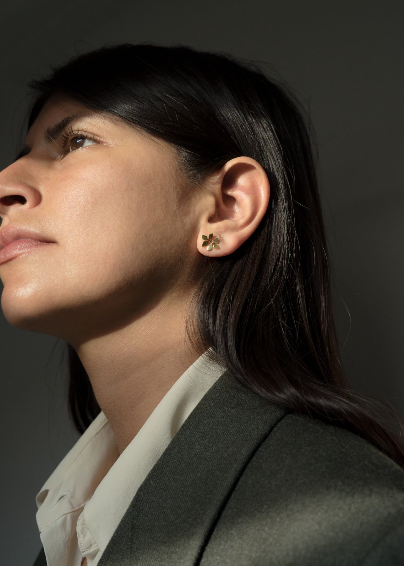 Mini náušnice s břečťanem