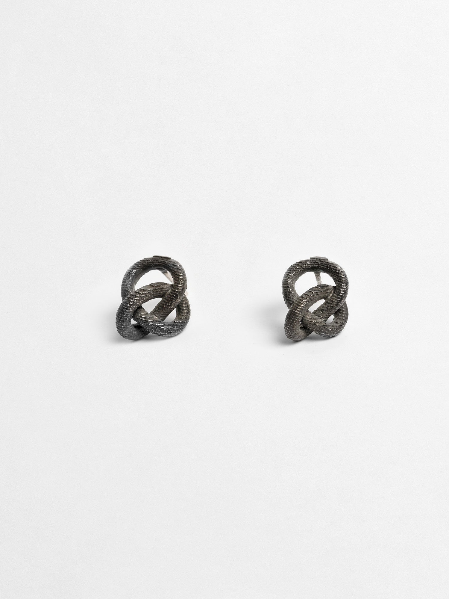 Knot earrings
