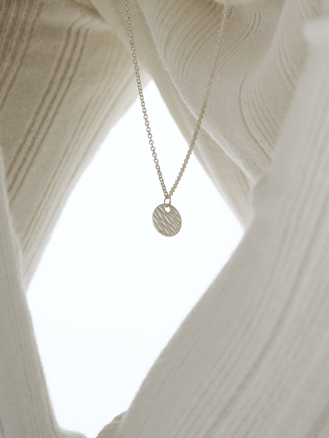 Mare round necklace