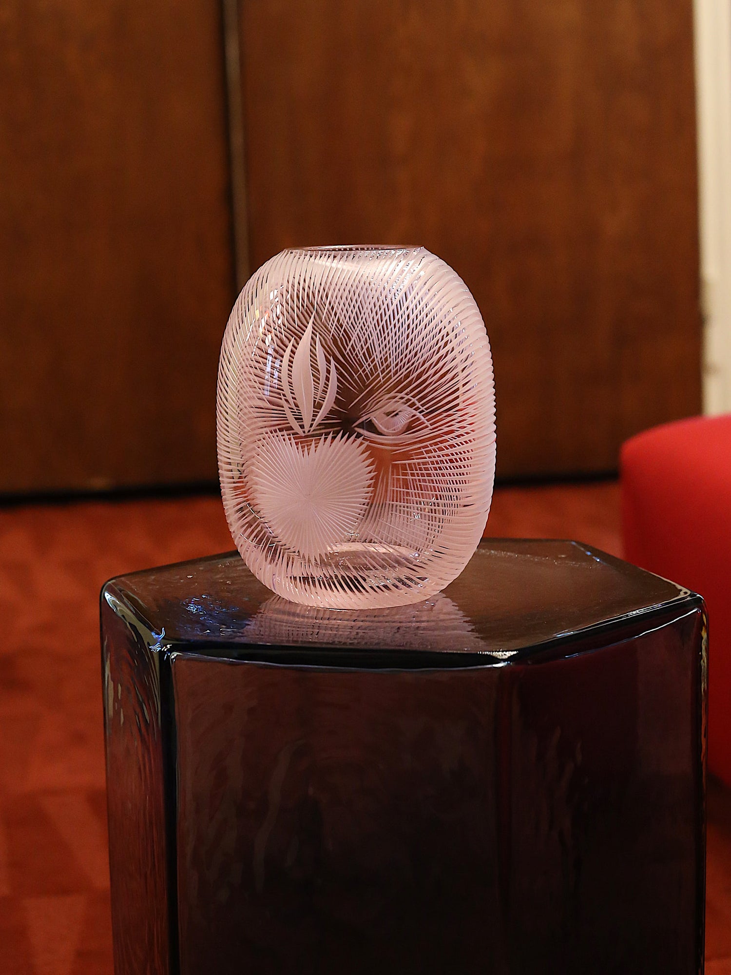 Sacred Bond vase 20 cm-pink