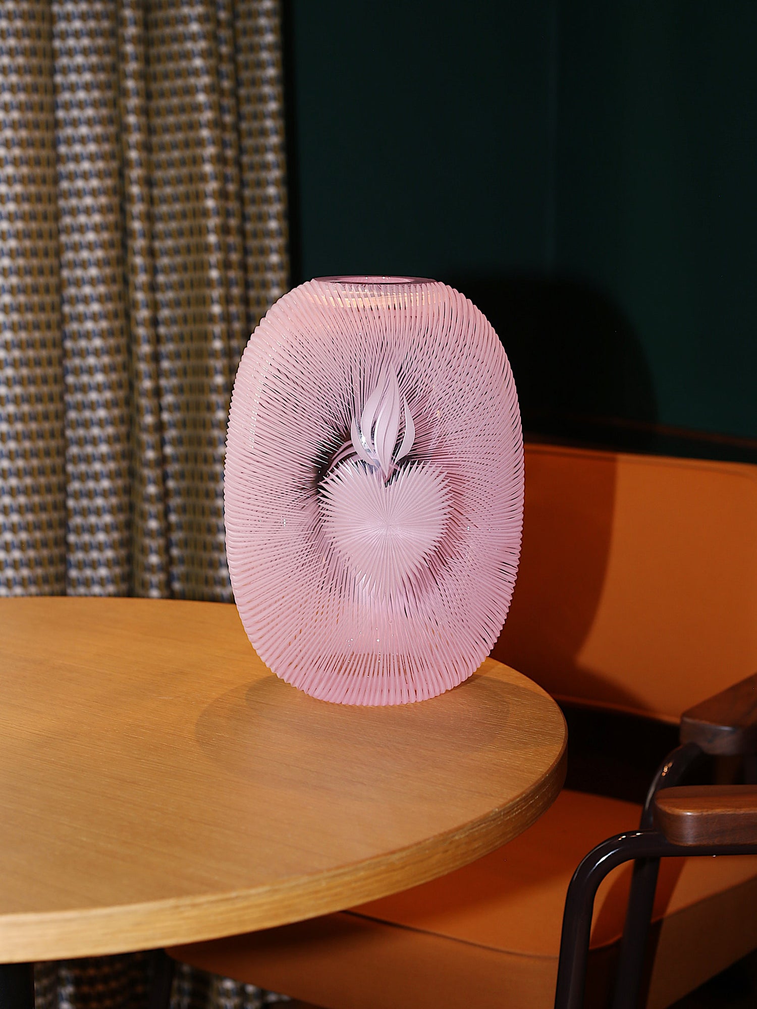 Sacred Bond vase 30 cm- pink