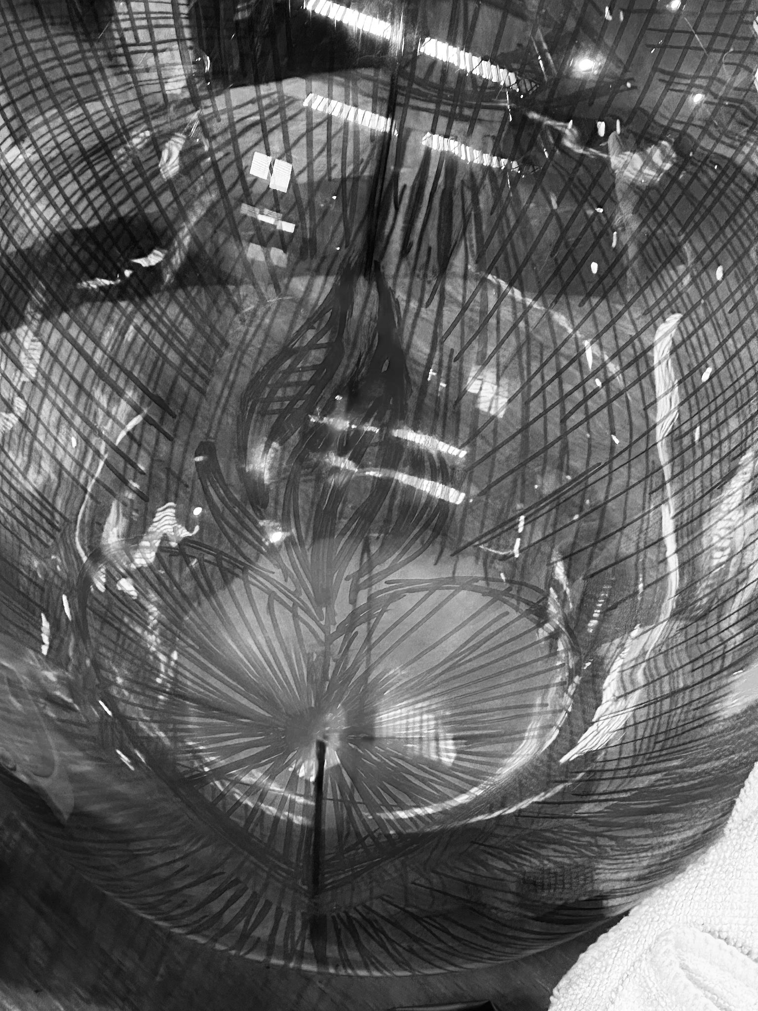 Sacred Bond vase 30 cm