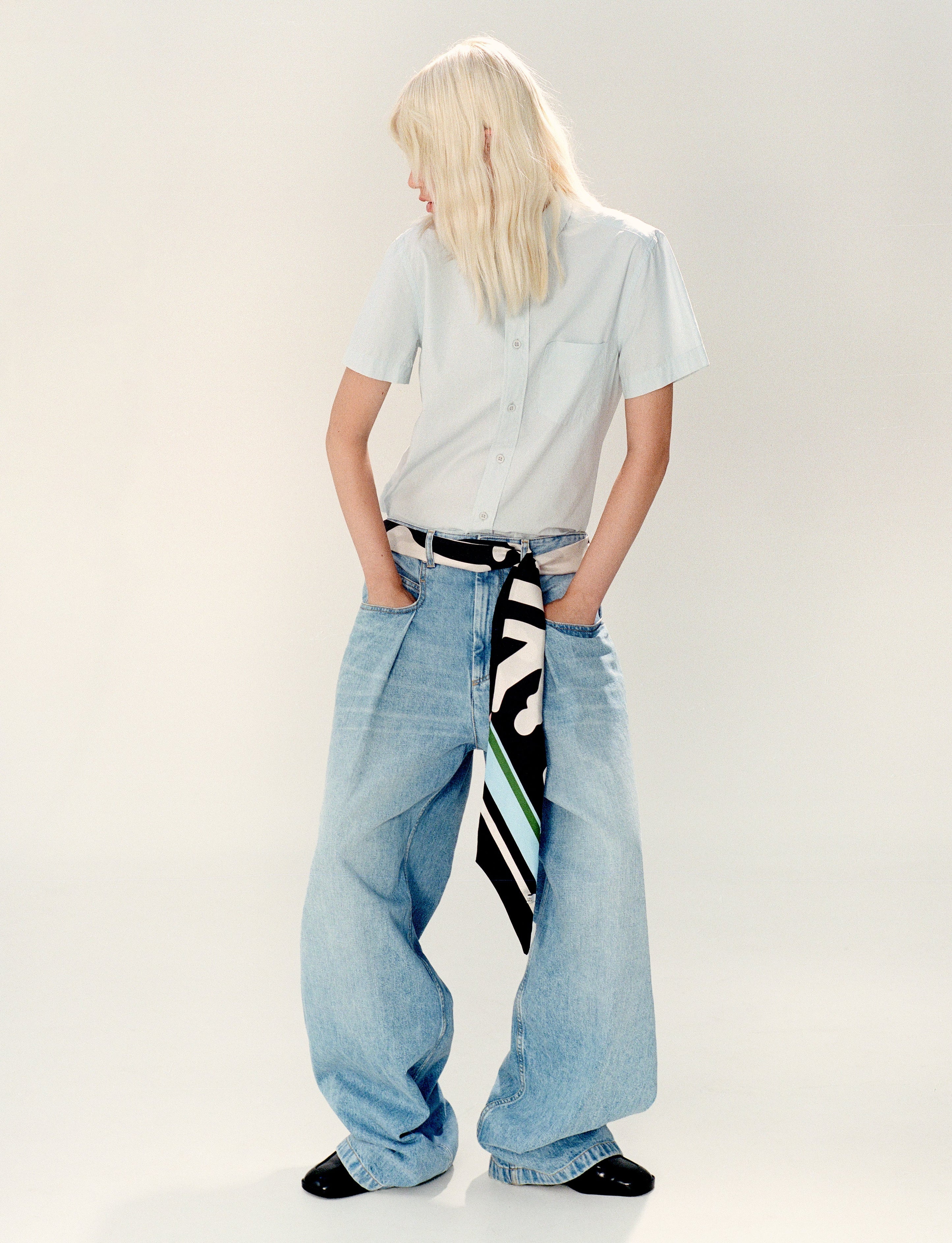 Long Silhouettes Scarf in Black