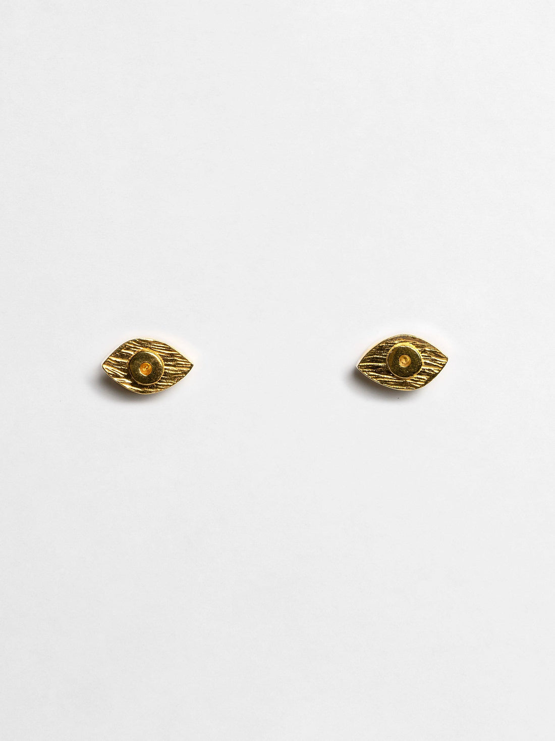 Eye earrings