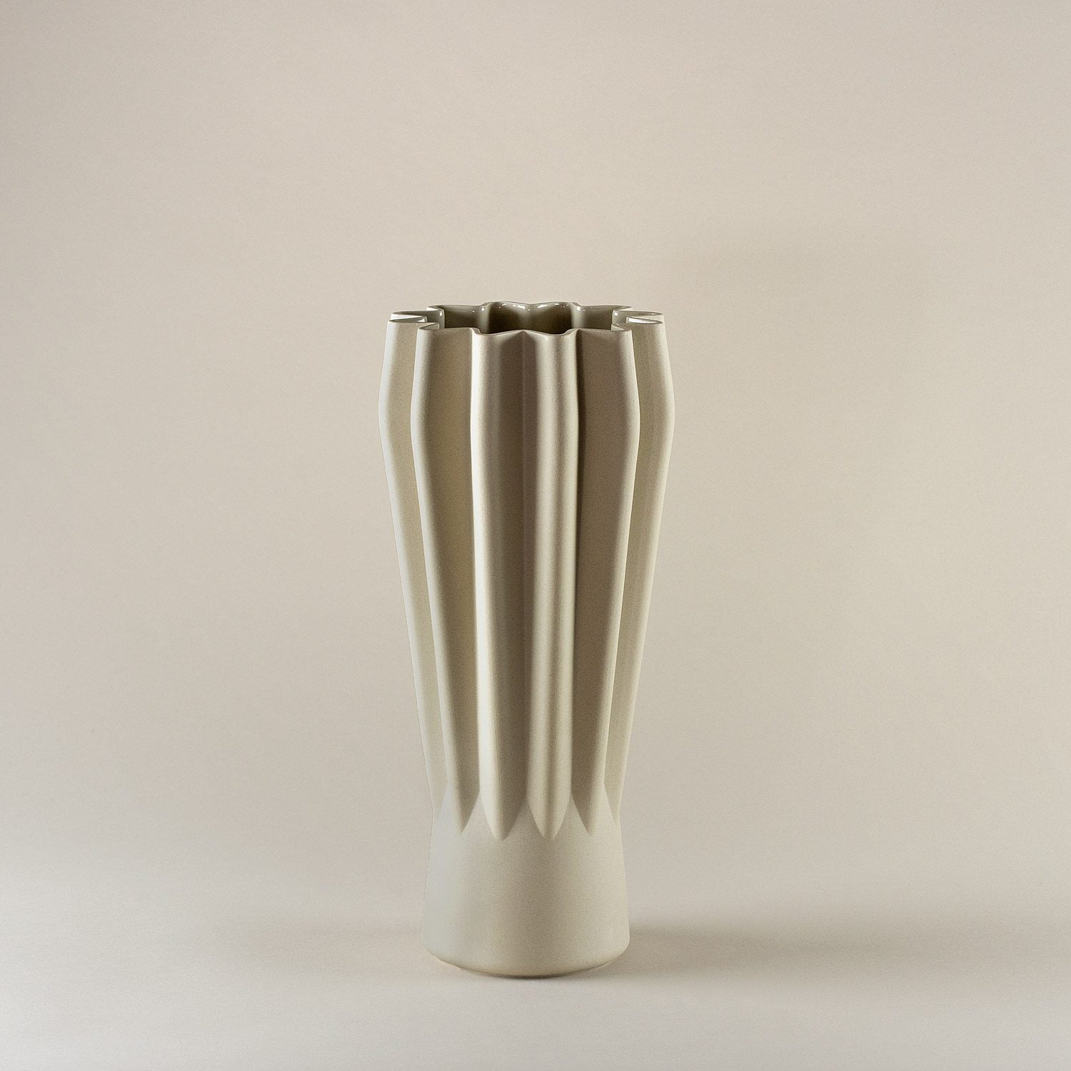 Wave vase