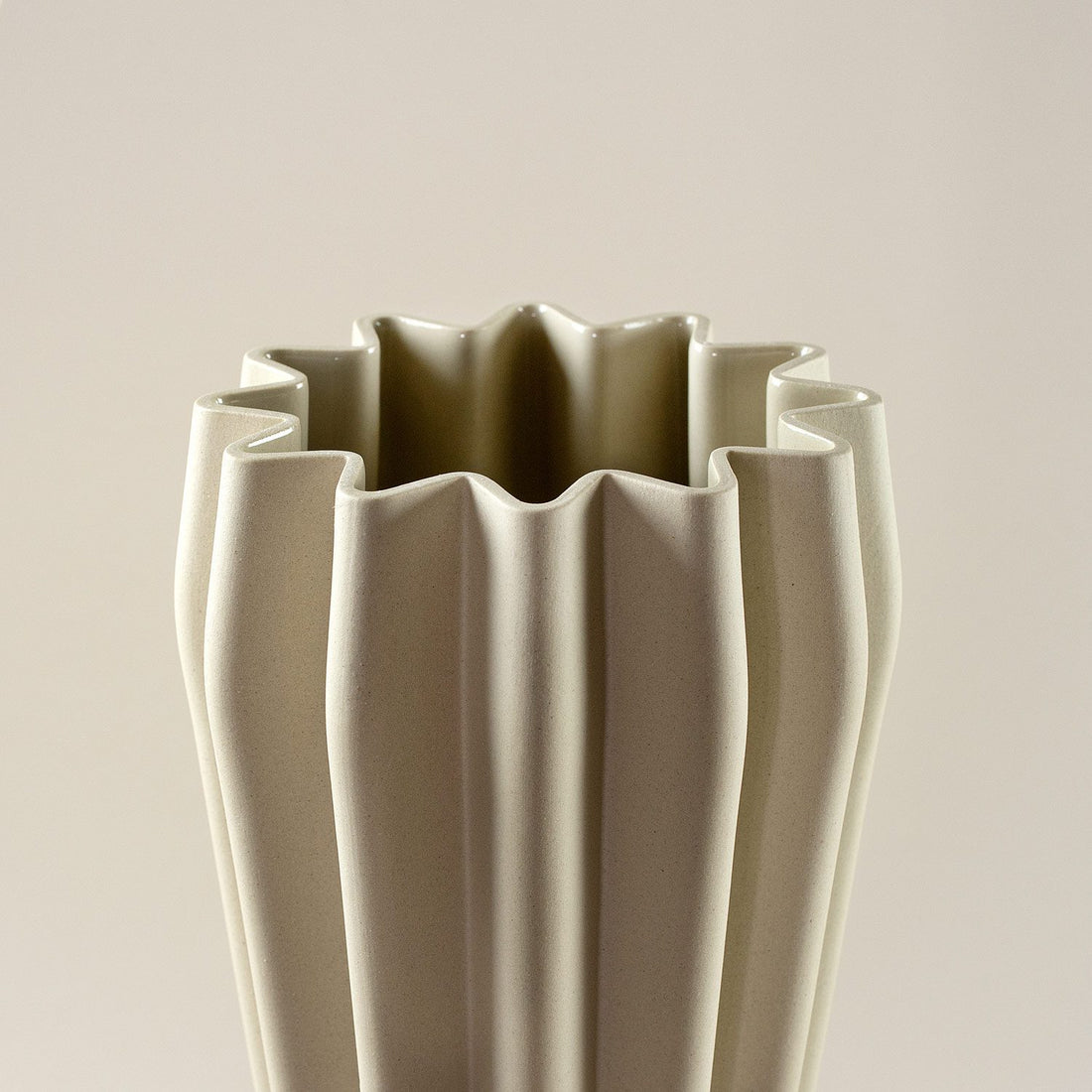 Wave vase