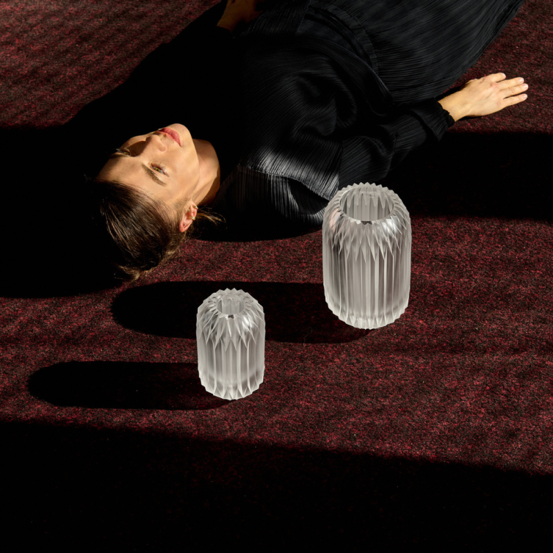 Bruta váza  22 cm - Čírá