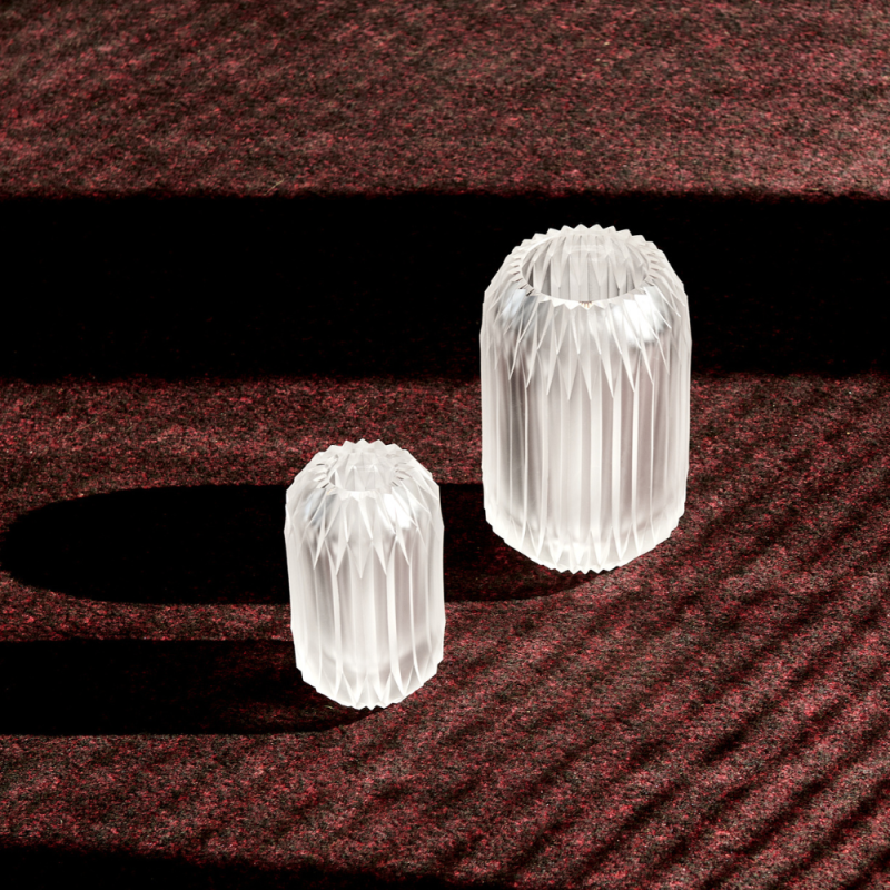 Bruta váza  22 cm - Čírá